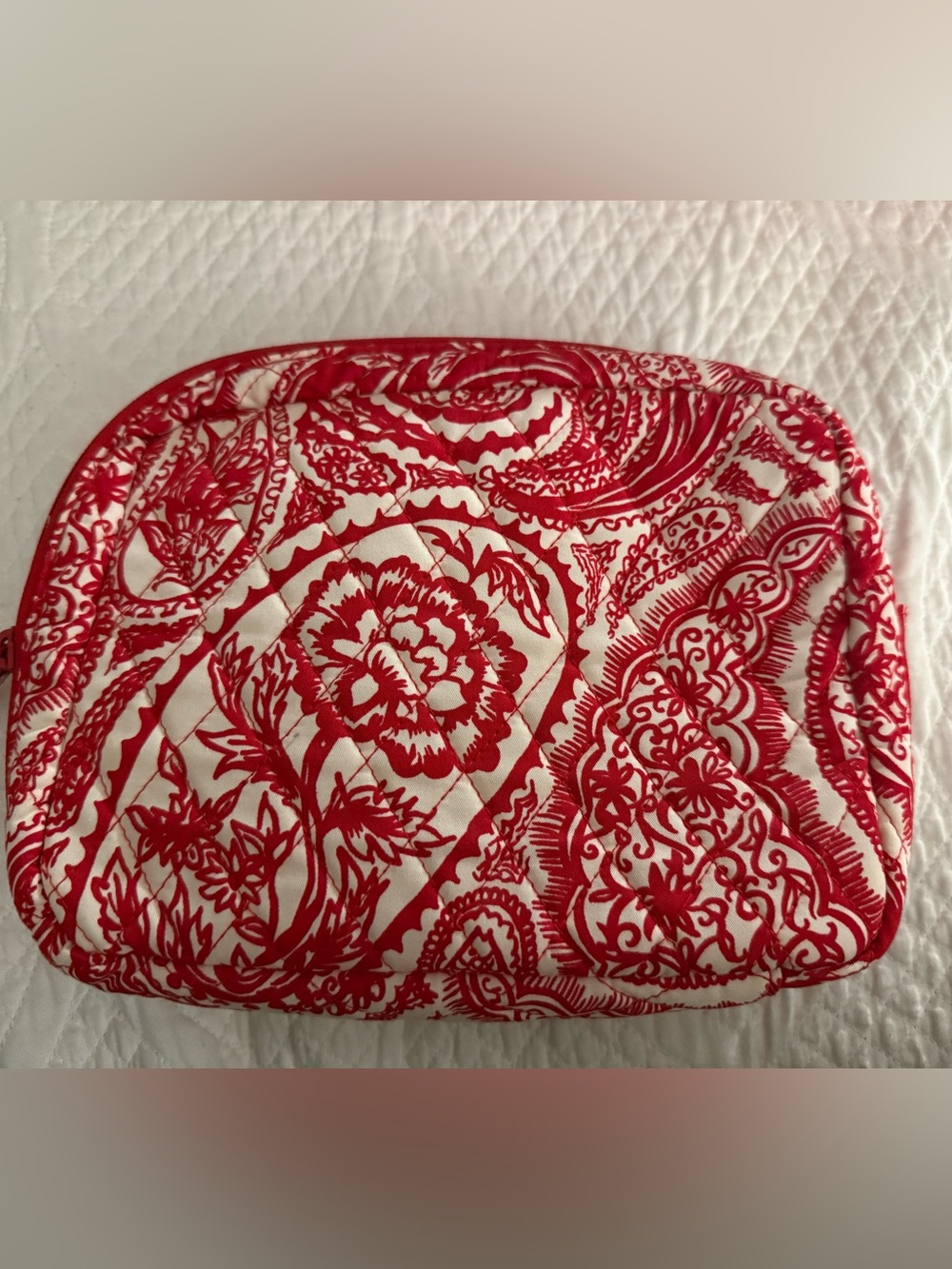 Vera Bradley Red and White Quilted Cord Organizer Pouch